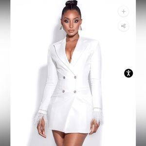 Miss Circle Quilla White Feather Crystal Blazer Dress
